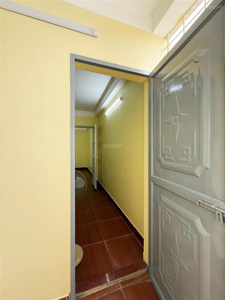 Cho thuê nhà riêng lạc long quân 40m2x5t nhà full đồ giá 13tr/th