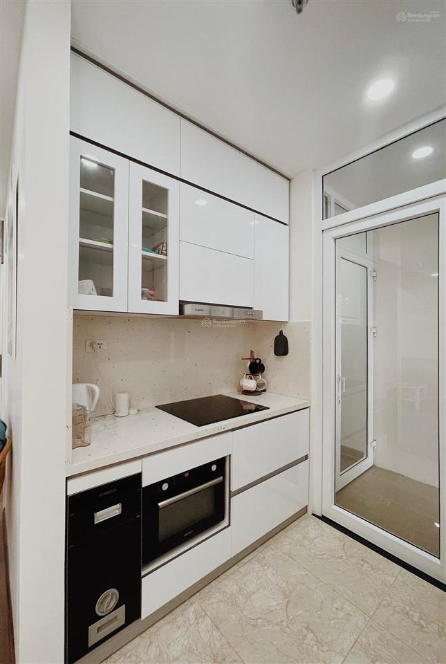 Cho thuê căn hộ g3cd số 11 vũ phạm hàm 60m2 2pn 1wc giá 11.5tr/th