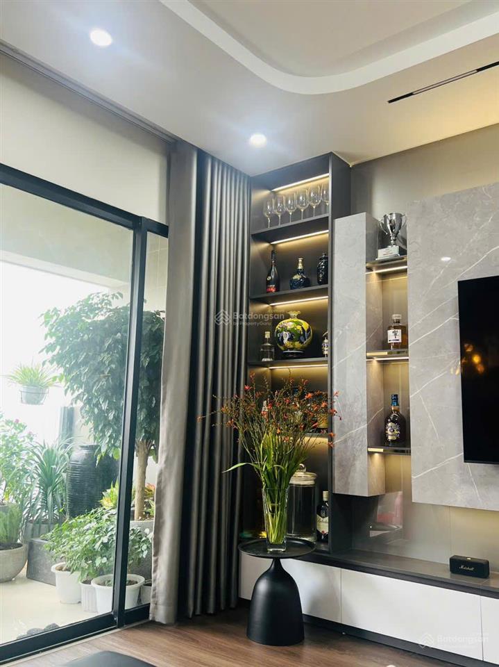 Cho thuê golden park phạm văn bạch dt 100m2 3pn 2wc giá 17tr/th