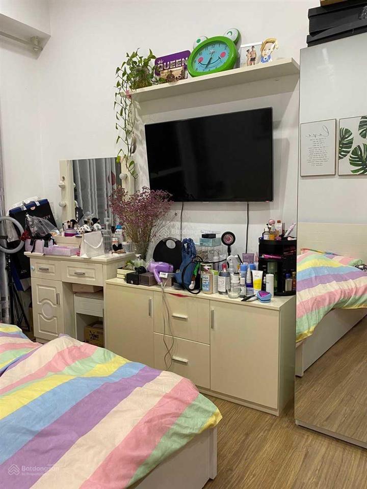 Cho thuê căn hộ e3 vũ phạm hàm 90m2 có 2pn 2wc giá 14tr