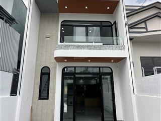 Nhà lửng có ban công hiện đại 3pn mặt tiền trục nhựa chính trả trước 450tr