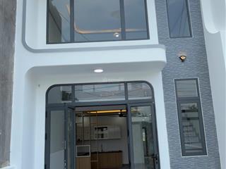 400 triệu có nhà gác lửng đẹp hiện đại 3pn sát bên bệnh viện mỹ phước