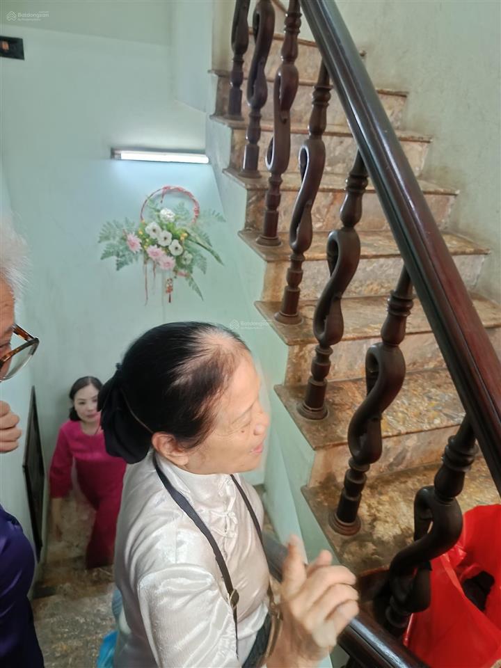Cho thuê nhà mặt ngõ 72 tôn thất tùng, phường kim liên, hà nội, 3 tầng, 8tr/tháng