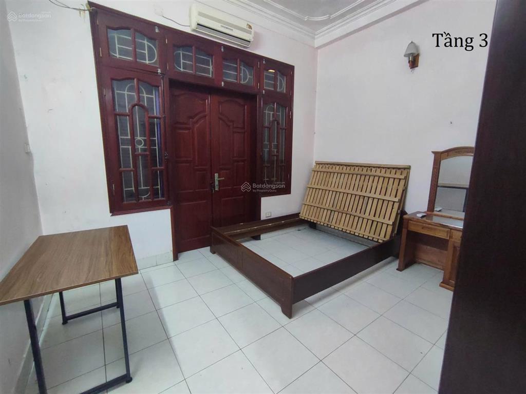 Cho gia đình thuê nhà riêng 5 tầng x 41m2, sát kđt ngô thì nhậm, ôtô đỗ cửa, không bao giờ ngập