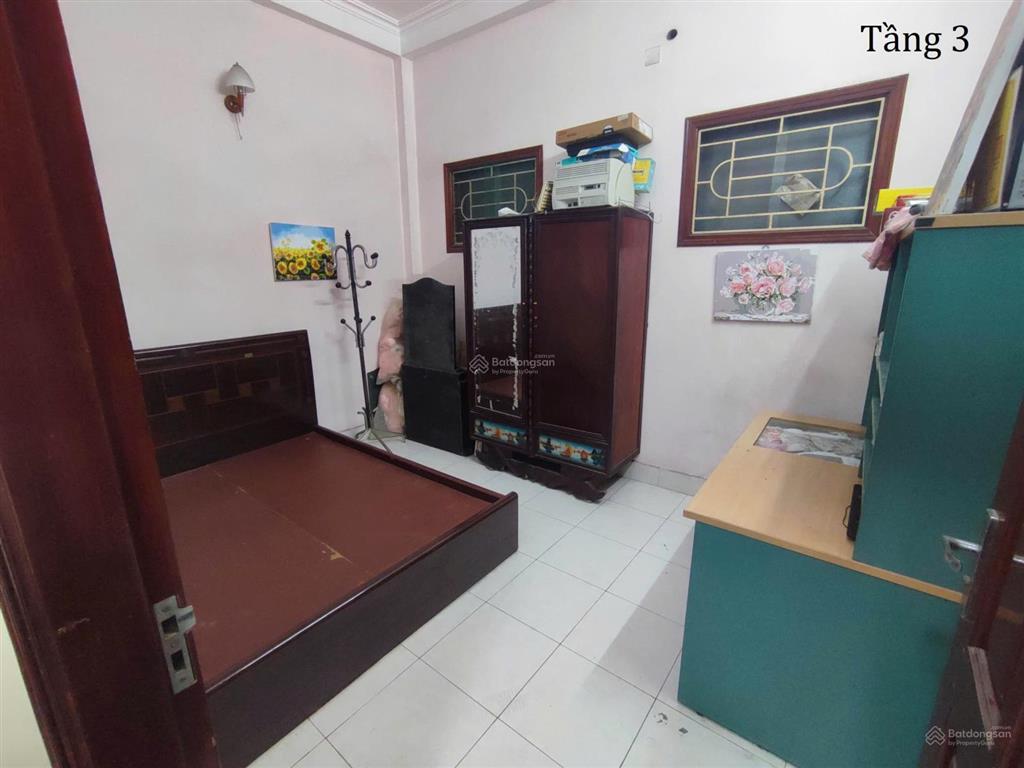 Cho gia đình thuê nhà riêng 5 tầng x 41m2, sát kđt ngô thì nhậm, ôtô đỗ cửa, không bao giờ ngập