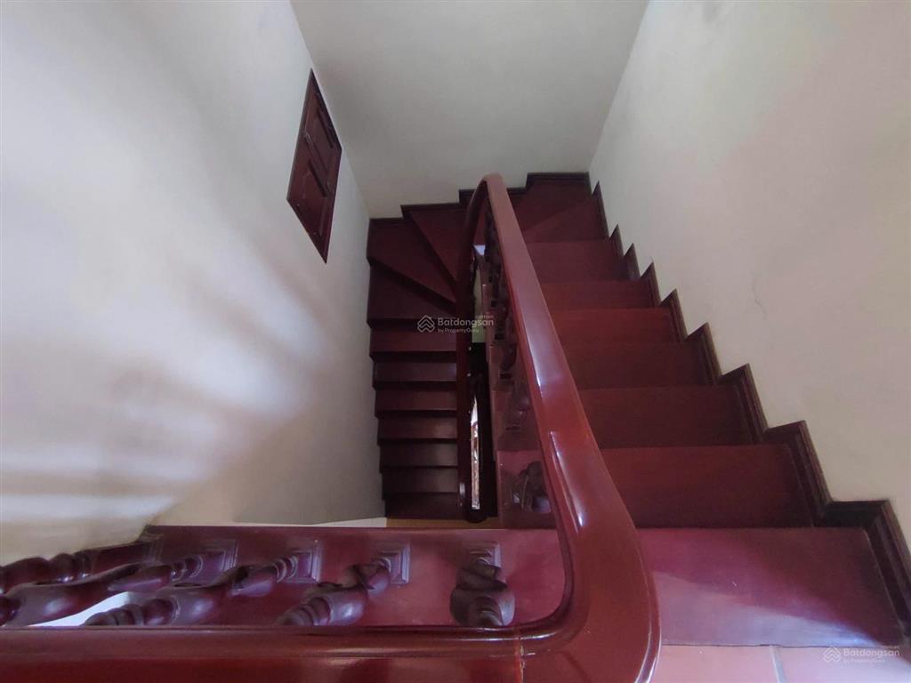 Cho gia đình thuê nhà riêng 5 tầng x 41m2, sát kđt ngô thì nhậm, ôtô đỗ cửa, không bao giờ ngập