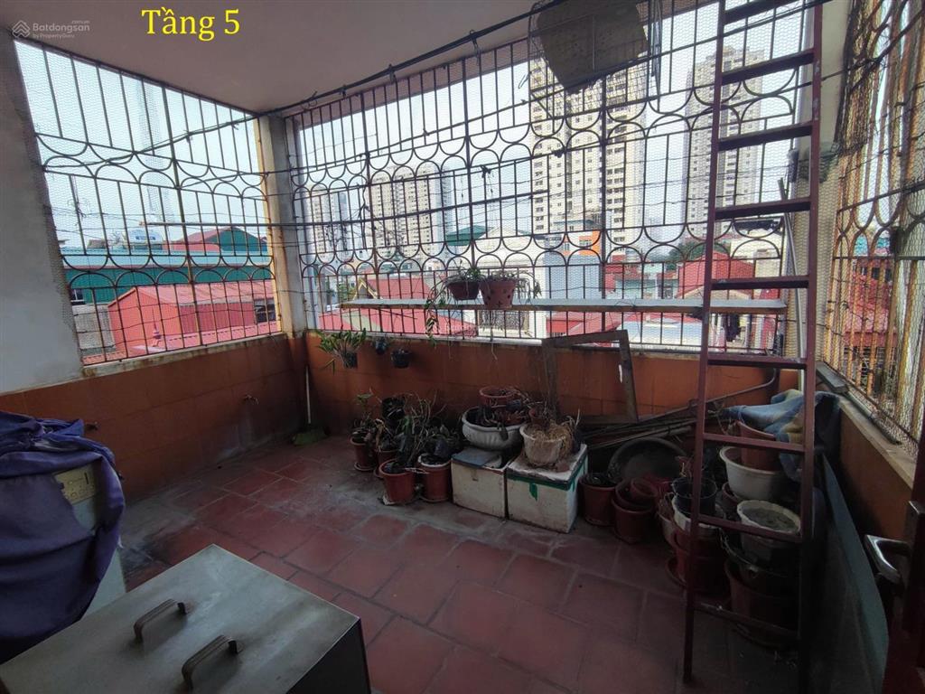 Cho gia đình thuê nhà riêng 5 tầng x 41m2, sát kđt ngô thì nhậm, ôtô đỗ cửa, không bao giờ ngập