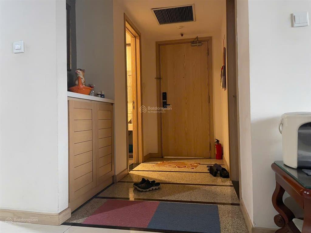 Chính chủ đăng tin  bán căn hộ 119m²  3pn, 2wc  tầng 9. giá bao phí. có thương lượng