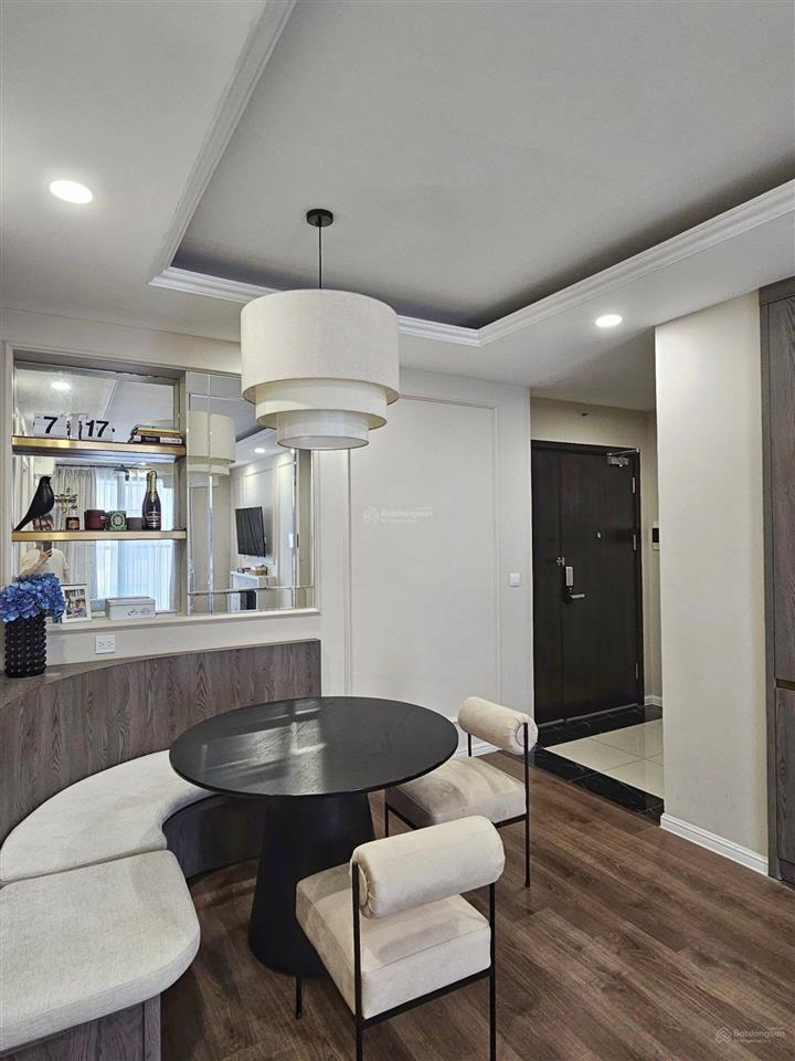Chính chủ cho thuê 2 ngủ 81m2 đủ đồ 15tr.  0947 418 ***