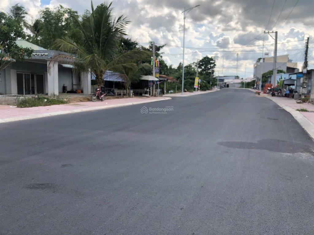 Gần bigc go cai lậy  cần bán đất 985.2m2 rất lý tưởng cho ai đang tìm mảnh đất để đầu tư sinh lời