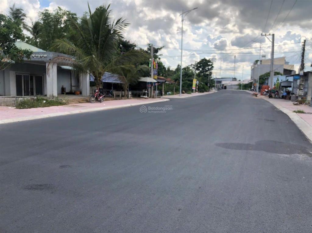 Gần bigc go cai lậy  cần bán đất 985.2m2 rất lý tưởng cho ai đang tìm mảnh đất để đầu tư sinh lời