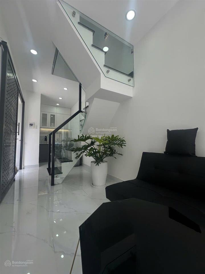 Nhà đẹp 2 tầng  hẻm xe tải thông full nội thất chỉ 2,85 tỷ còn thương lượng