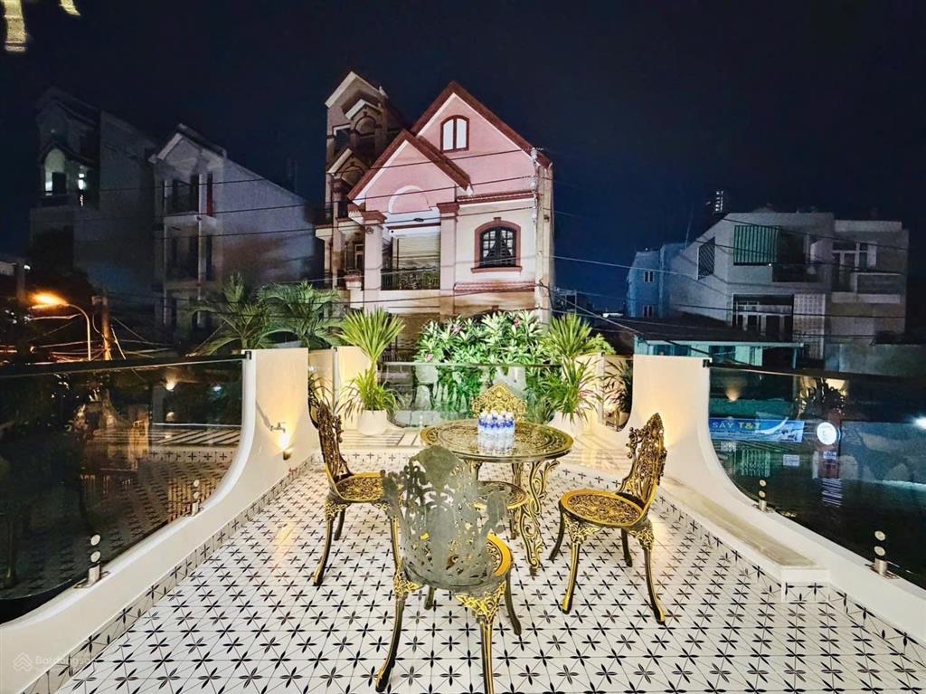 Siêu phẩm nhà mới 100% gara ô tô 5 phòng ngủ giá chỉ 6,26 tỷ. gần trung tâm emart