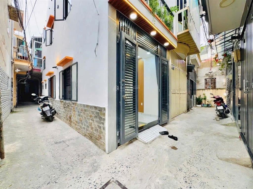 Nhà mới 3pn  30,3m2 nguyễn tư giản cách chợ tân sơn 200m. shr hoàn công đủ