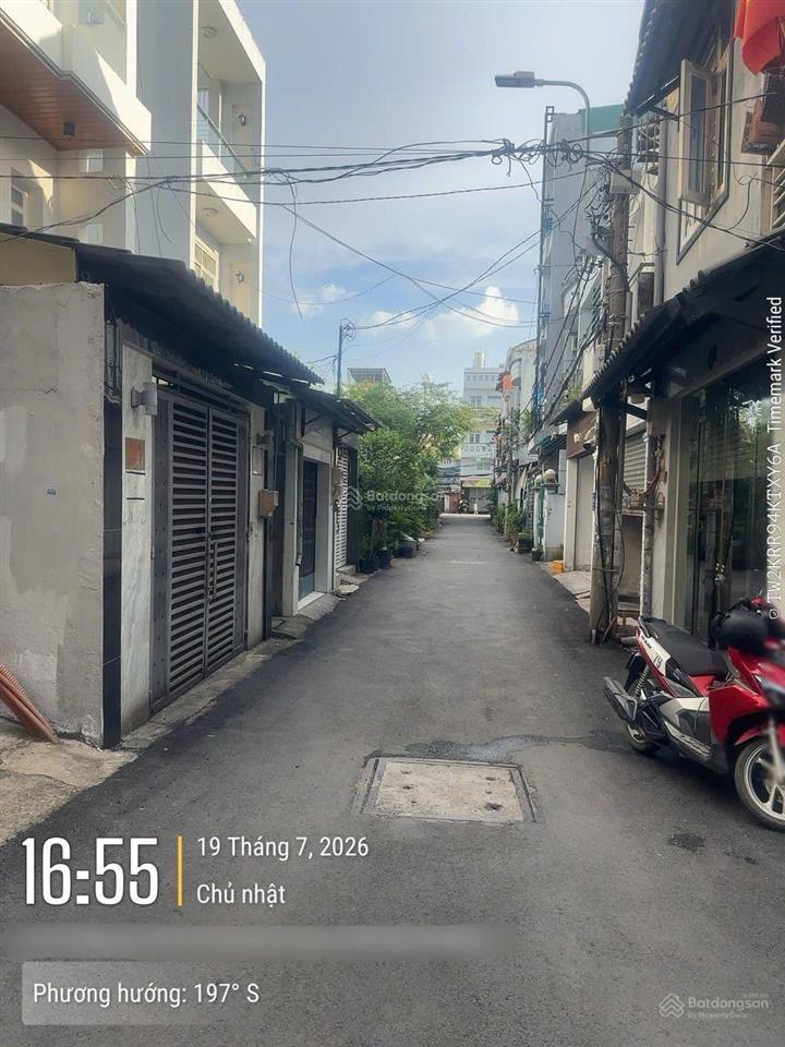 Giá 8 tỷ 500 triệu giảm ngay 1 tỷ còn 7 tỷ 500 triệu nhả ngay emart phan huy ích hẻm xe ôtô tránh