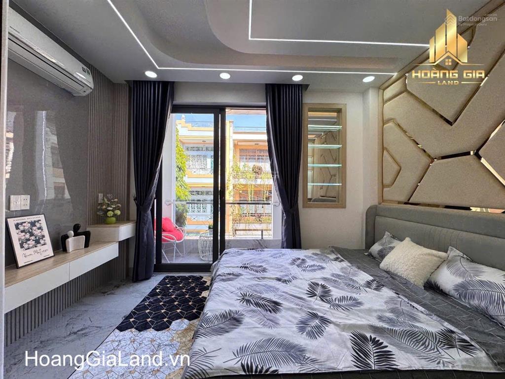 Cho thuê nhà nguyên căn có thang máy 450ky hẻm 269/ trục đường phan huy ích p14 gò vấp