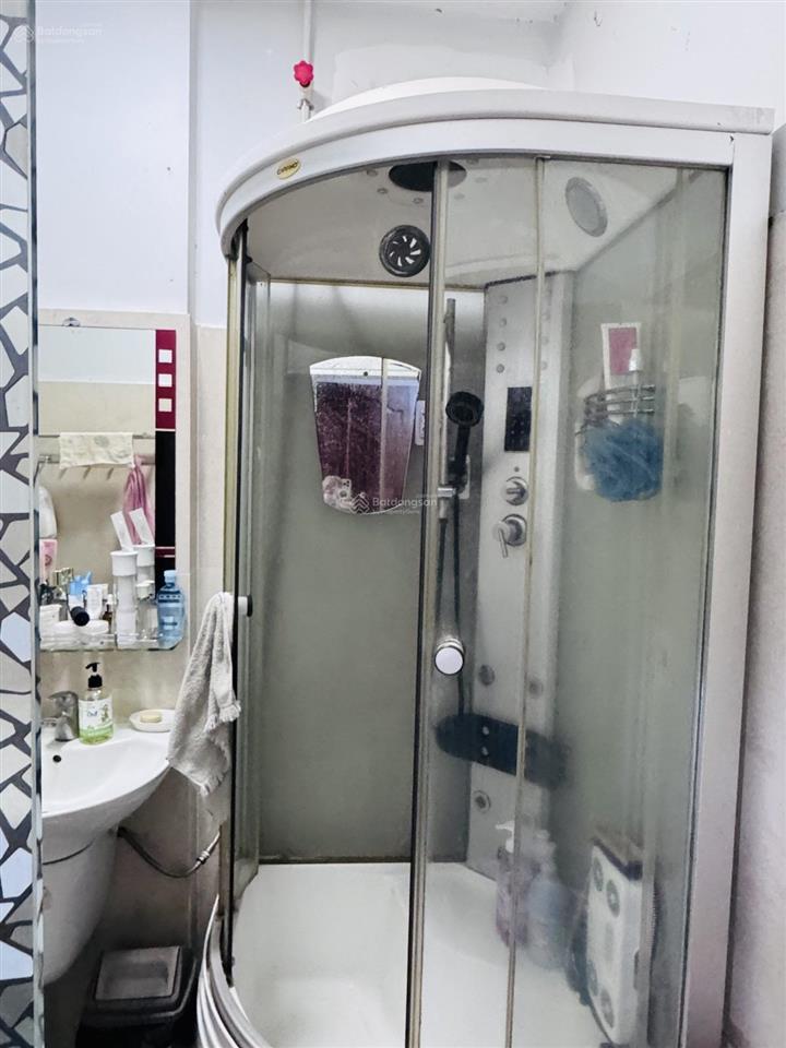 Nhà chính chủ tâm huyết lâu đời cần bán gấp 700 triệu nhà gần sát emart phan huy ích