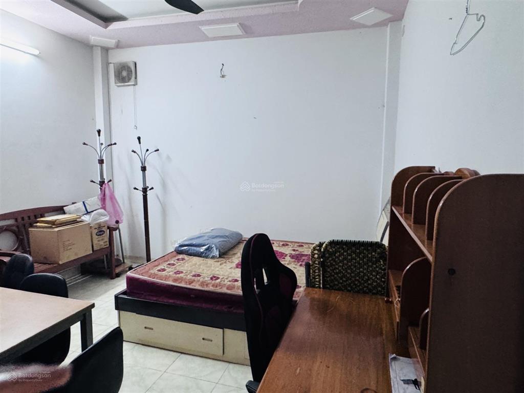 Nhà chính chủ tâm huyết lâu đời cần bán gấp 700 triệu nhà gần sát emart phan huy ích