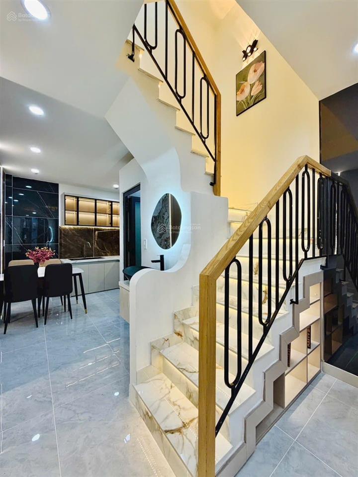 Nhỉnh 3 tỏi sở hữu ngay nhà 3pn sát mat tiền xe hơi bùi quang là emart phan huy ích