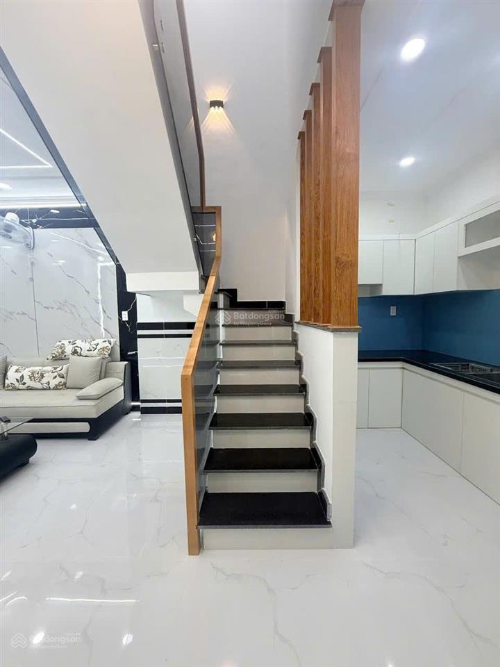 Nhà 1 trệt 1 lầu 4m x 8m chỉ 3,49 tỷ hiệp thành quận 12.
