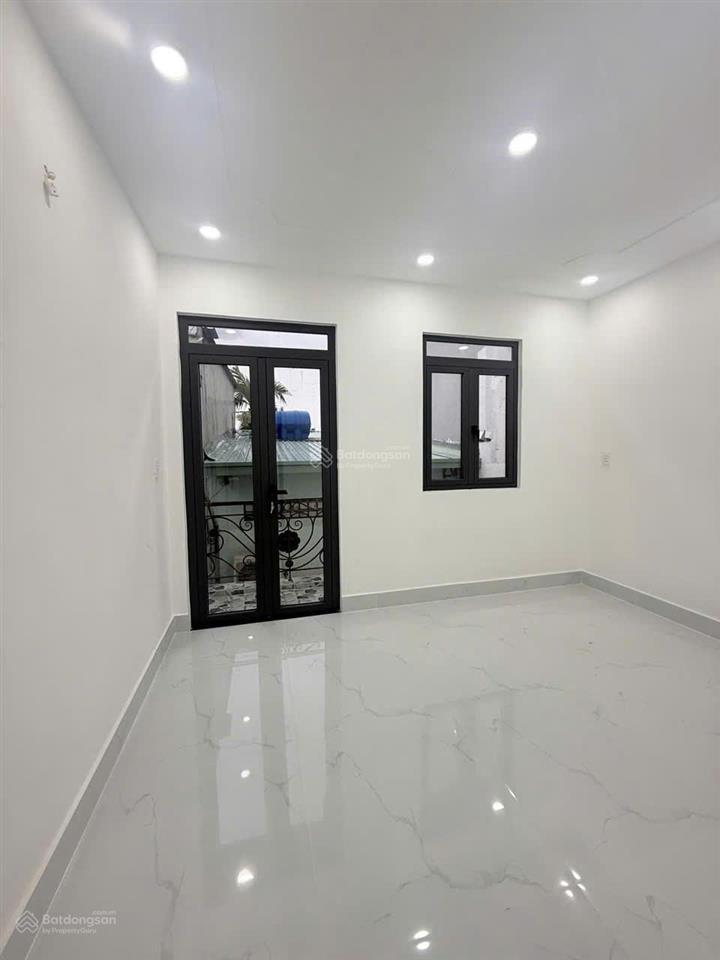 Nhà 1 trệt 1 lầu 4m x 8m chỉ 3,49 tỷ hiệp thành quận 12.