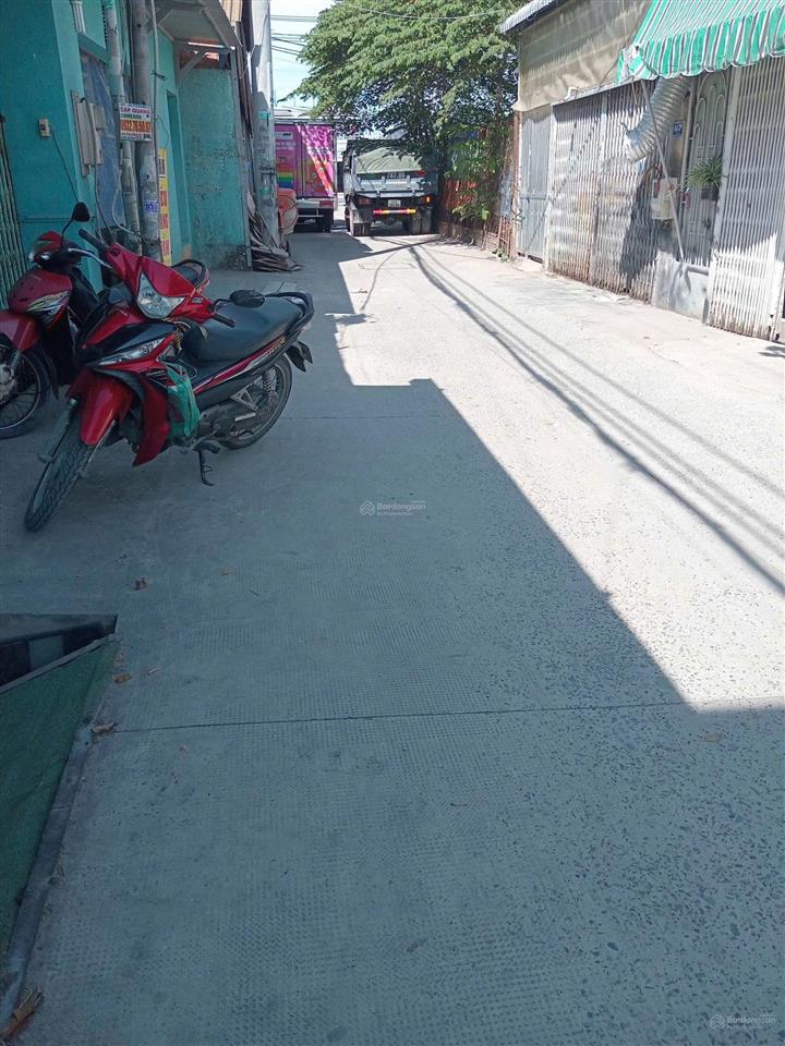 Bán gấp nhà 9m x 18m sát góc mt nguyễn cửu phú 60m. đường 5m xe tải ra vào thoải mái