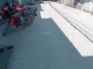 Bán gấp nhà 9m x 18m sát góc mt nguyễn cửu phú 60m. đường 5m xe tải ra vào thoải mái