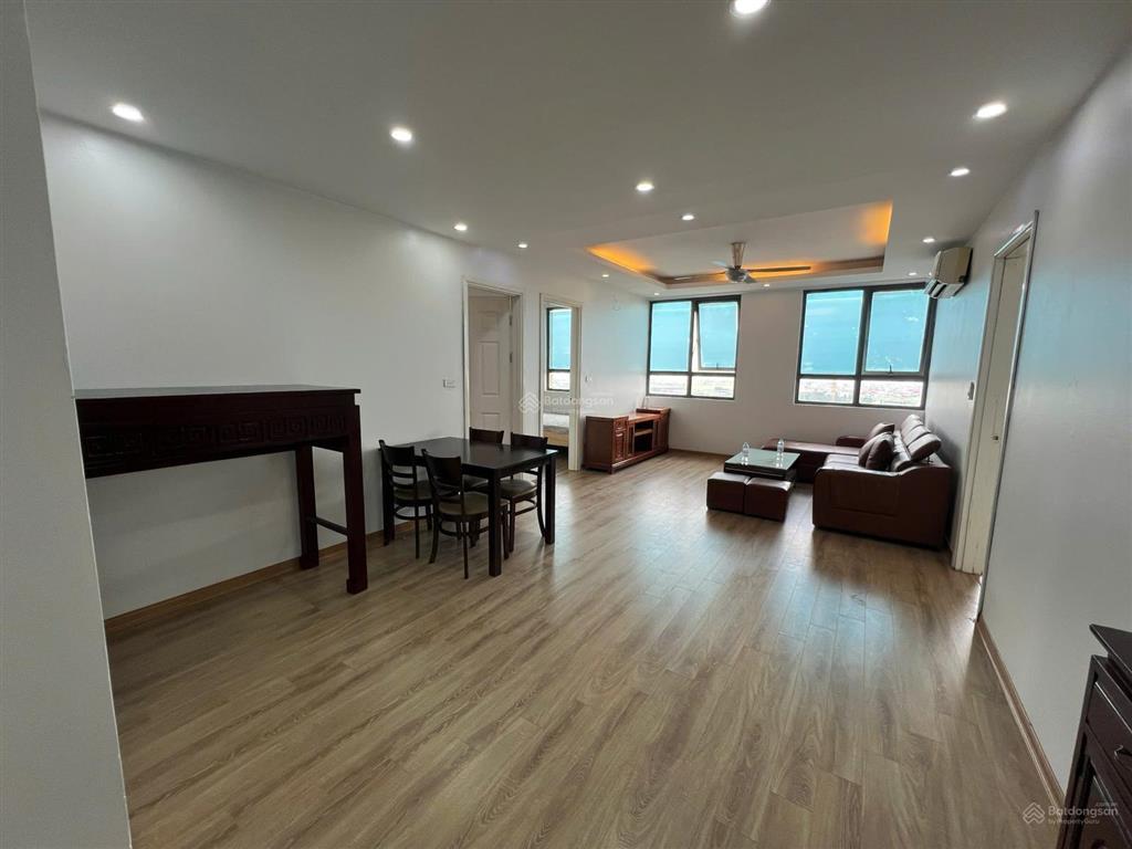 Cho thuê căn hộ chung cư tân tây đô 110m2 với 3 ngủ và 2 vệ sinh vào ở ngay