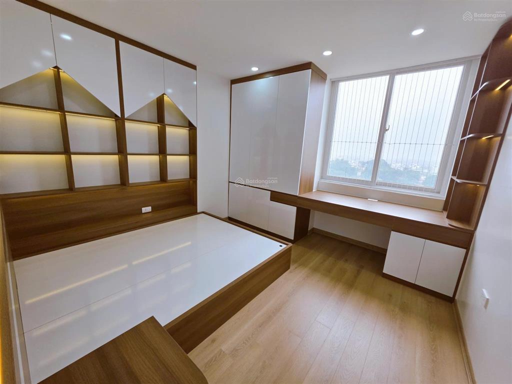 Chuyển nhà lên phố để con cái đi học cho gần, mình cần bán căn 85m2 với 3 ngủ 2 vệ sinh, mới tinh