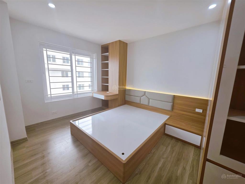 Chị gái cần bán gấp căn 4 ngủ 2 vệ sinh full nội thất tại chung cư tân việt