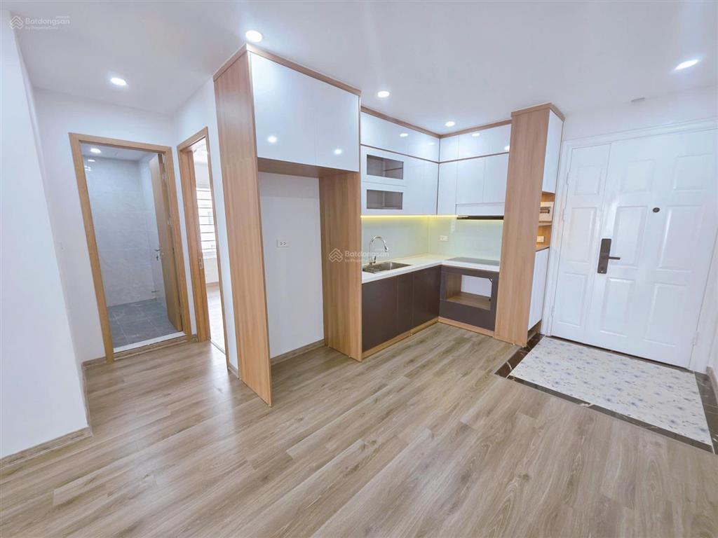 Chị gái cần bán gấp căn 4 ngủ 2 vệ sinh full nội thất tại chung cư tân việt