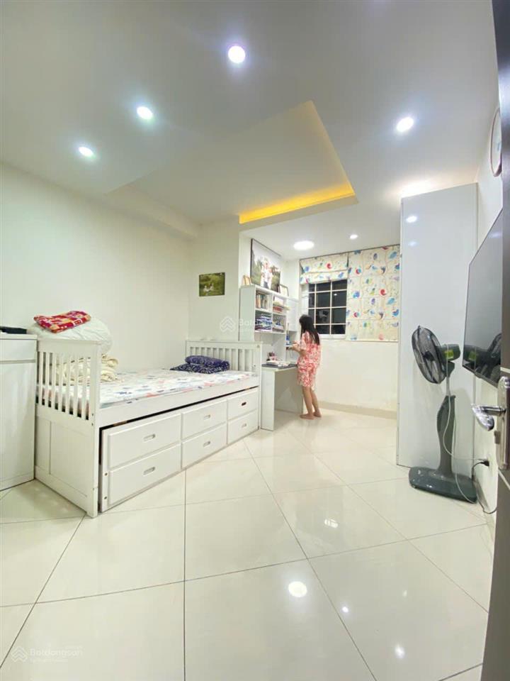 Bán nhanh căn 3pn tầng trung toà 151a nguyễn đức cảnh