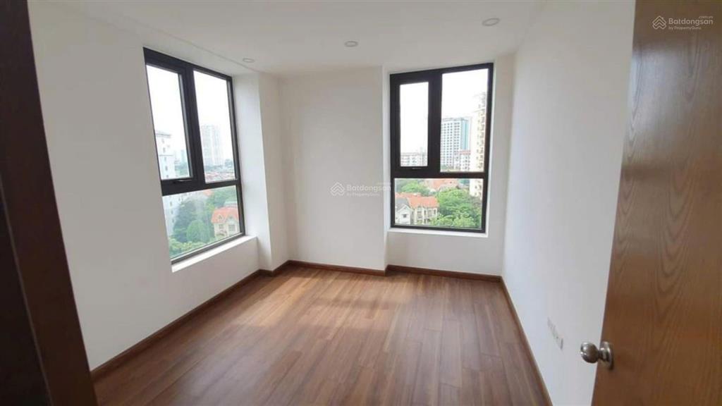 Vừa nhận nhà, mình bán căn góc hoa hậu 95m2, 904 ct3, ban công đông nam mát, view hồ định công