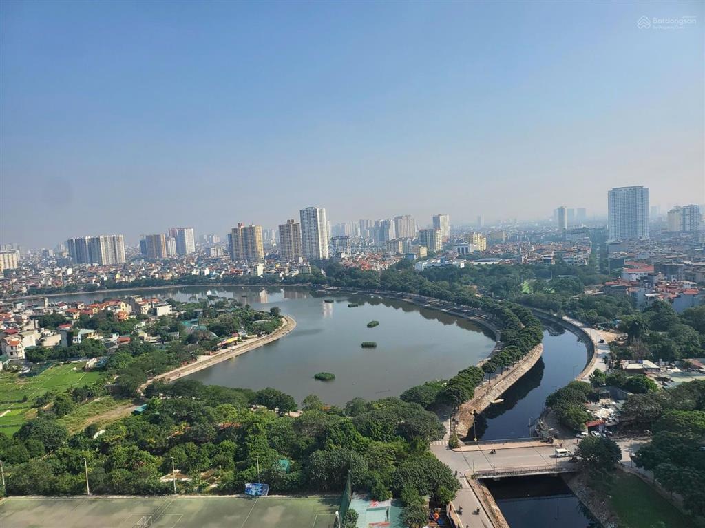 Vừa nhận nhà, mình bán căn góc hoa hậu 95m2, 904 ct3, ban công đông nam mát, view hồ định công