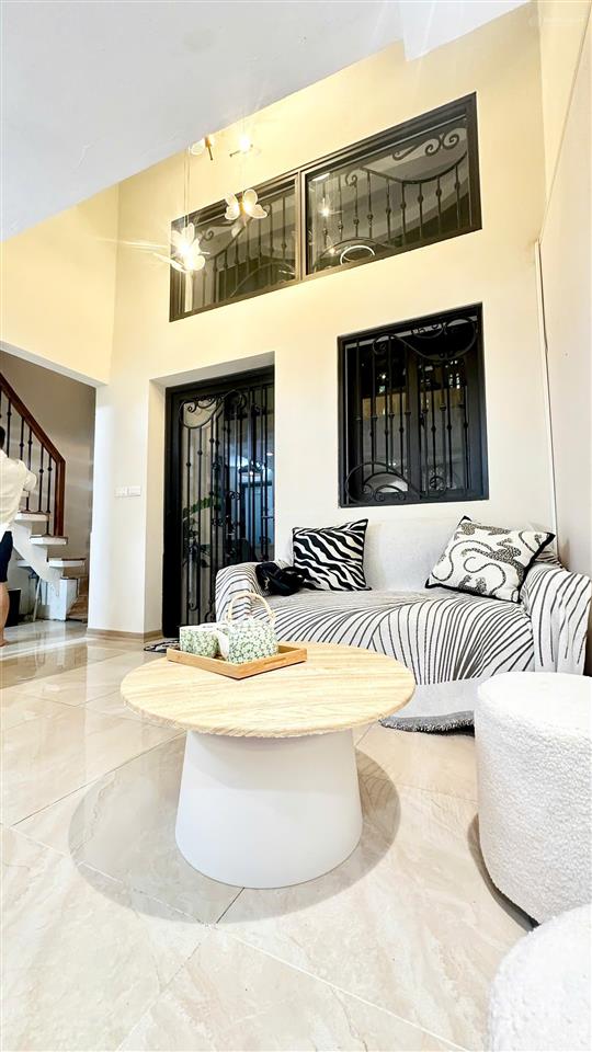 Chỉ hơn 8 tỷ, bán gấp nhà riêng ngõ 180 phố lò đúc  ngõ rộng gần 4m
