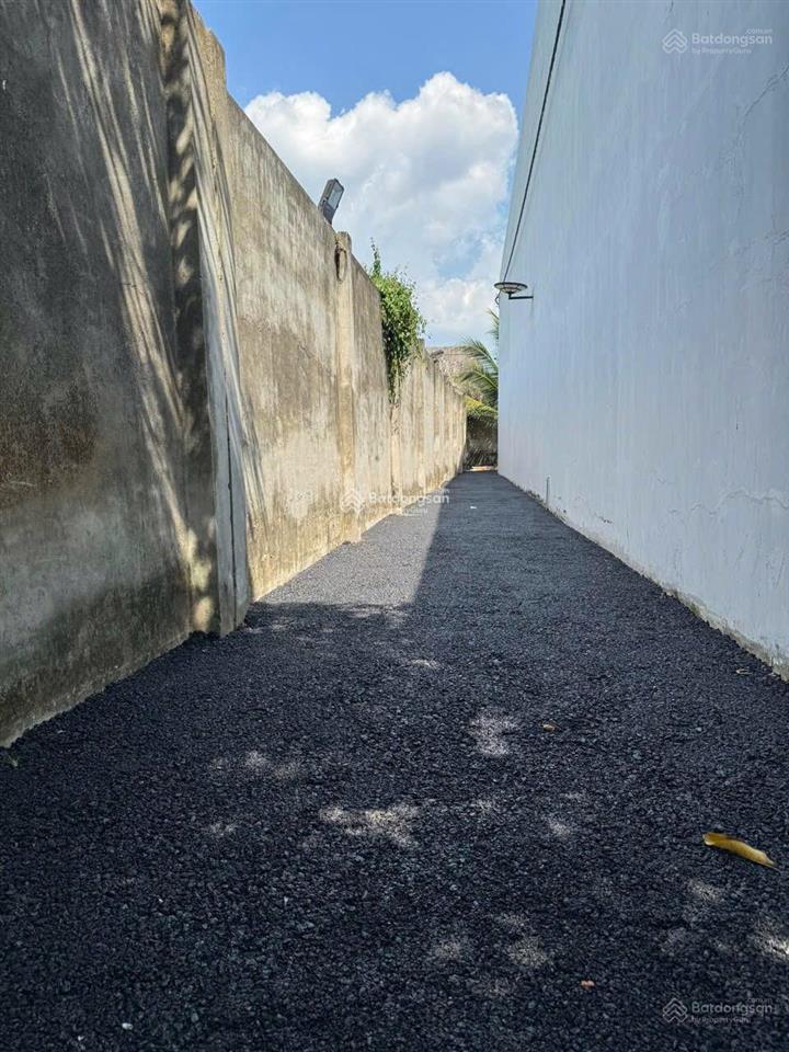 Cho thuê kho xưởng 1.100m² nhơn trạch  có sẵn nhà xưởng, điện 3 pha