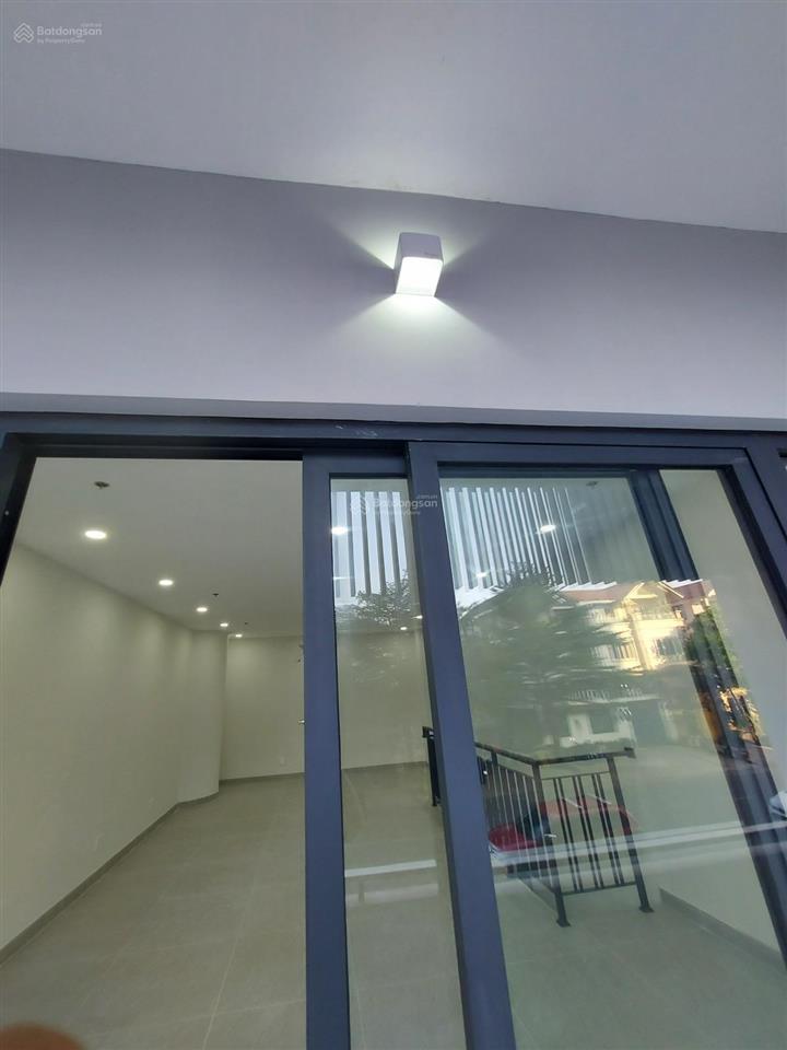 Cho thuê shophouse one verandah mapletree, giá cực chất 27 triệu/th, 100m2
