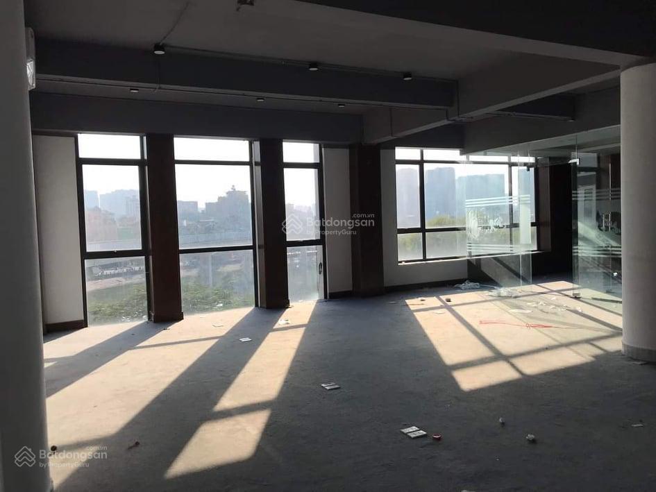 Cho thuê văn phòng tòa 36 hoàng cầu, hà nội dt 50  60m2
