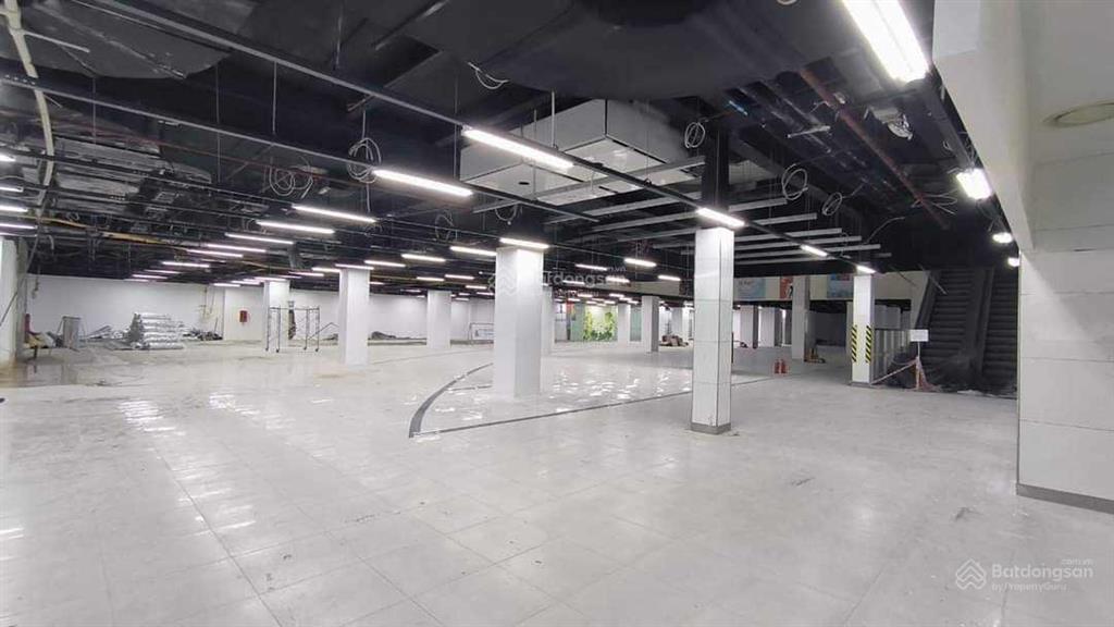 Cho thuê mbkd sàn tầng 2 toà mipec 229 tây sơn, hn dt 2.000m2.