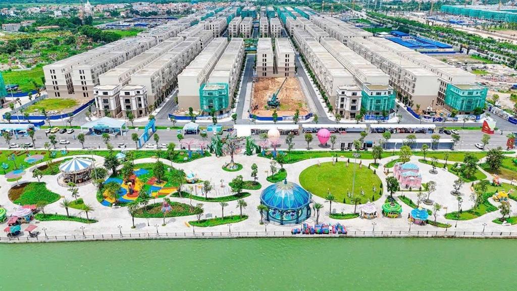 Bán liền kề cổ loa khu tinh hoa sổ lâu dài 75m giá 23,1 tỷ  0916 471 ***