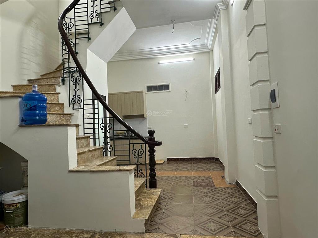 Cho thuê nhà riêng full đồ tại 424 thụy khuê, 35m2 x 4 tầng