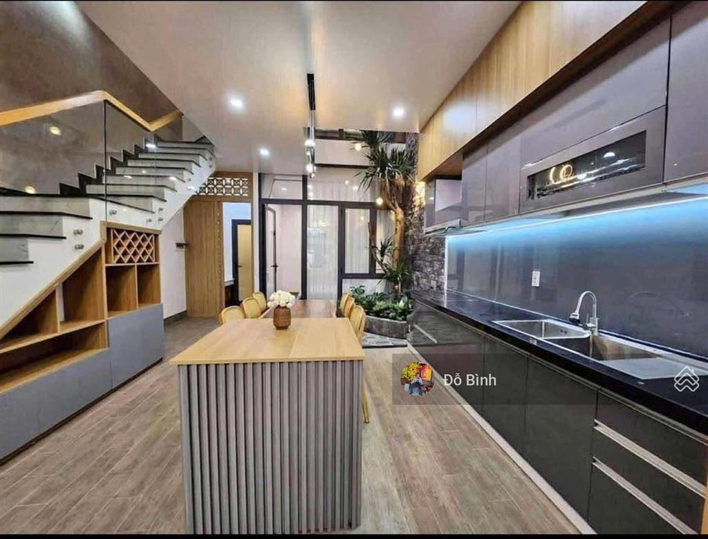 Cho thuê nhà 3 tầng mặt tiền trần quý khoách  sát biển  3pn  3wc  sân ô tô