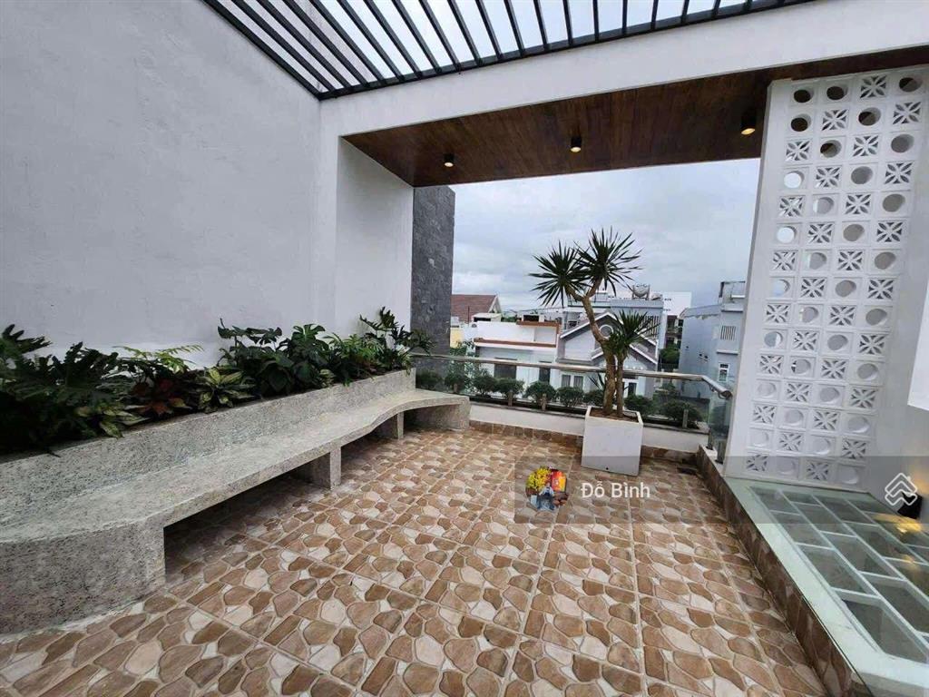 Cho thuê nhà 3 tầng mặt tiền trần quý khoách  sát biển  3pn  3wc  sân ô tô