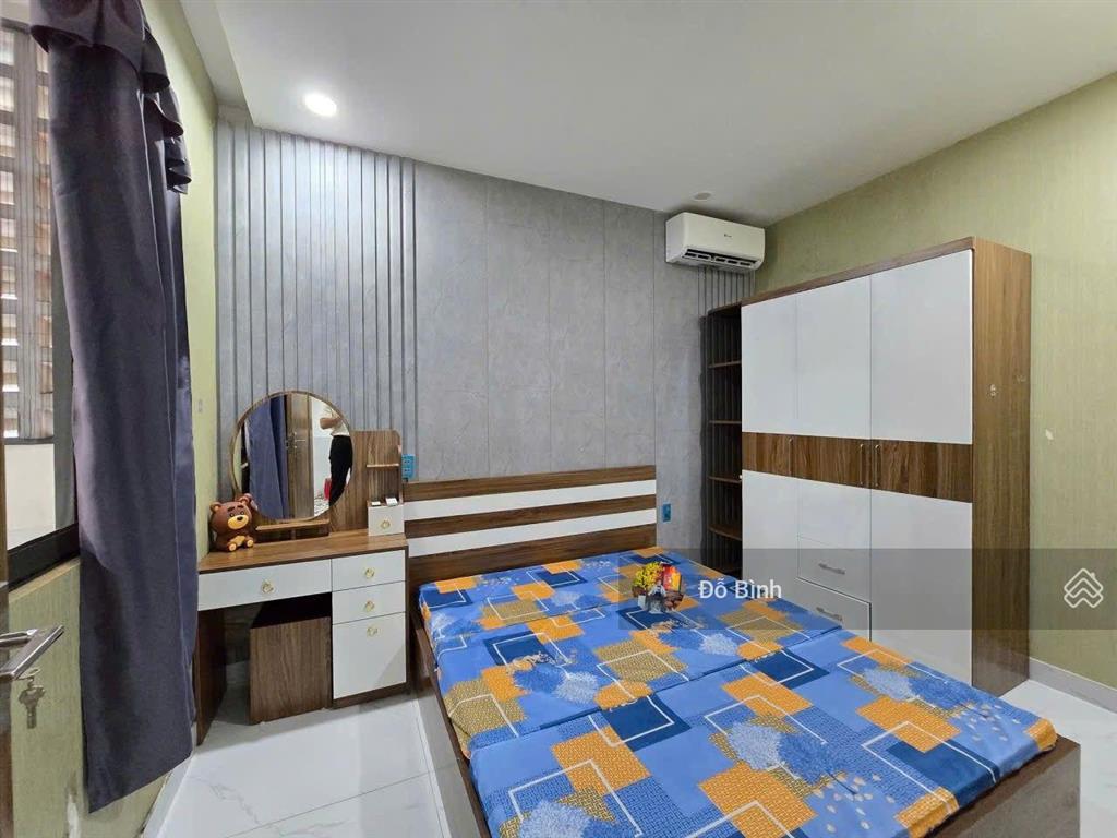 Cho thuê nhà 3 tầng sân vườn  kiệt 275 trường chinh  mới đẹp  4pn đủ nội thất