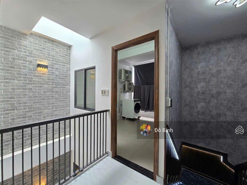 Cho thuê nhà 3 tầng sân vườn  kiệt 275 trường chinh  mới đẹp  4pn đủ nội thất