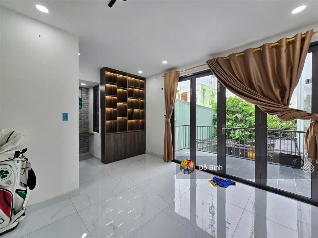 Cho thuê nhà 3 tầng sân vườn  kiệt 275 trường chinh  mới đẹp  4pn đủ nội thất