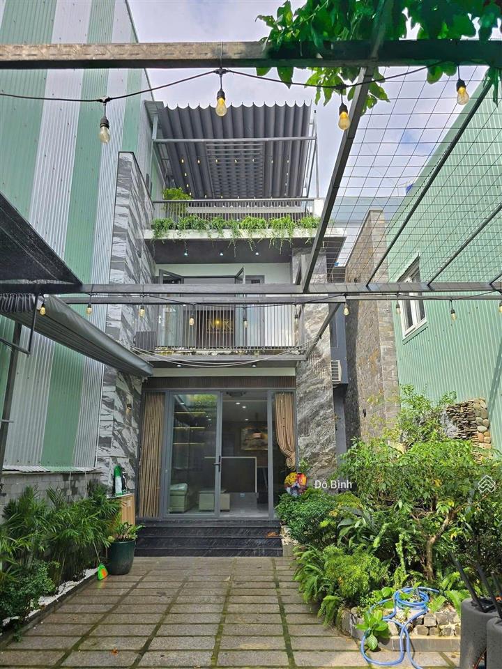 Cho thuê nhà 3 tầng sân vườn  kiệt 275 trường chinh  mới đẹp  4pn đủ nội thất