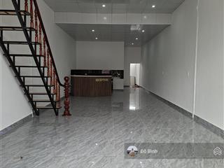 Cho thuê nhà 3 tầng đường minh mạng  phòng khách rộng