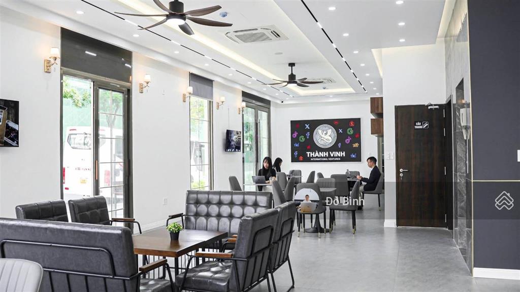 Cho thuê shophose 2 mặt tiền pavillon  5 tầng có thang máy  mới đẹp