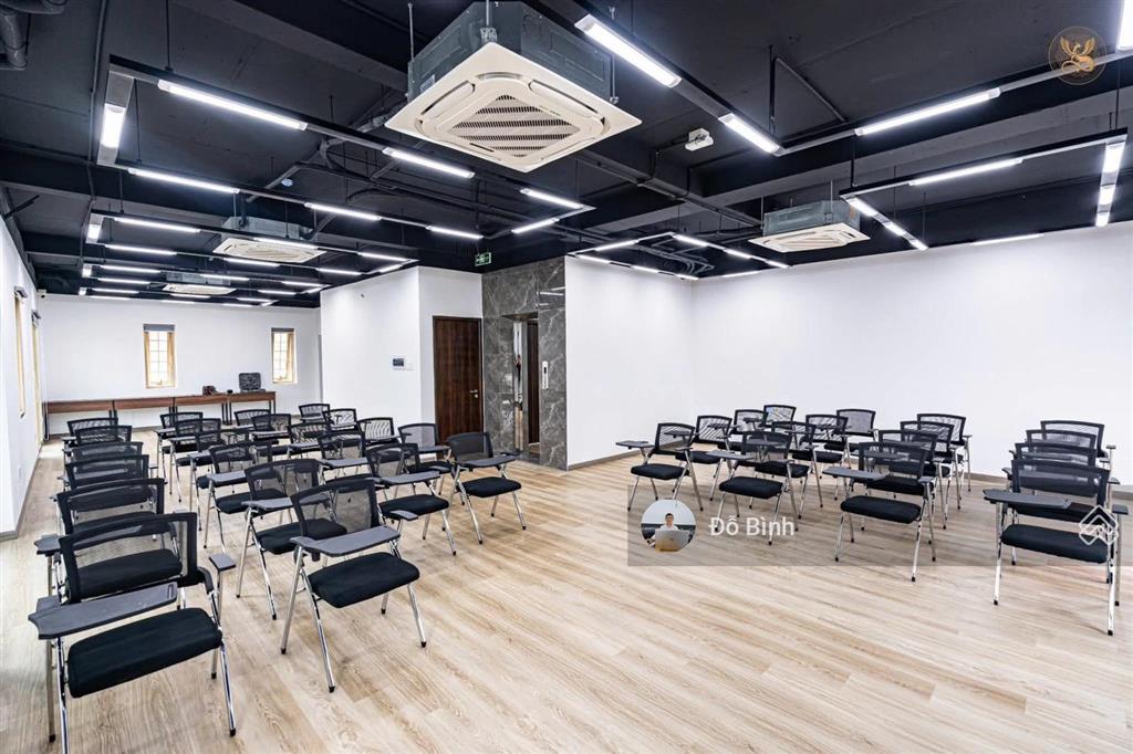 Cho thuê shophose 2 mặt tiền pavillon  5 tầng có thang máy  mới đẹp